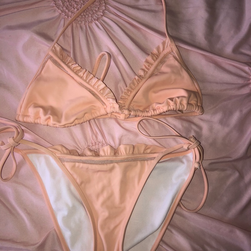 peach colored victoria’s secret bikini